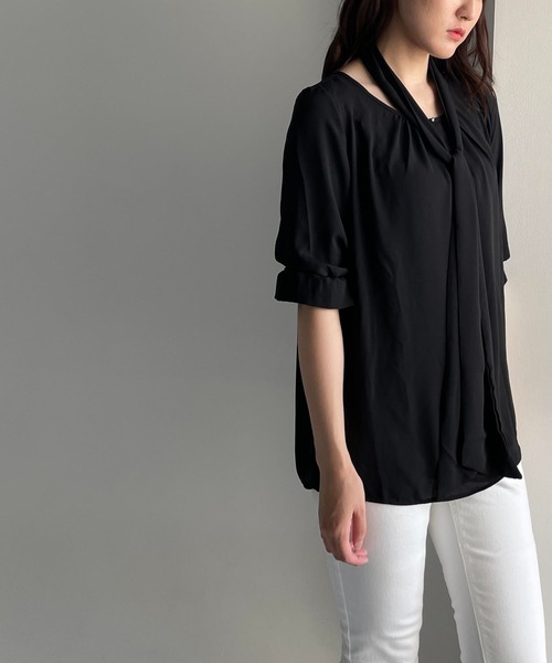 NARACAMICIE（ナラカミーチェ）の「ジョーゼットリボン付クルーネックブラウス（シャツ/ブラウス・レディース・ブラック/ベージュ/ボルドー/ピンク・SMALL/MEDIUM/LARGE）」の9枚目の写真