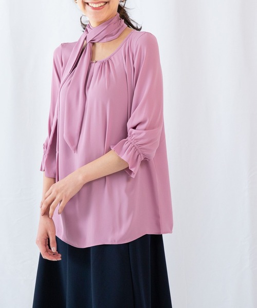 NARACAMICIE（ナラカミーチェ）の「ジョーゼットリボン付クルーネックブラウス（シャツ/ブラウス・レディース・ブラック/ベージュ/ボルドー/ピンク・SMALL/MEDIUM/LARGE）」の12枚目の写真