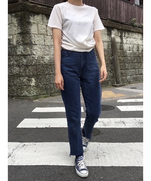 Culture Medium(カルチャーミディアム)の「30s二重地天竺ツイストTシャツ(Tシャツ/カットソー・レディース・ホワイト/ブラック/ベージュ/ピンク・FREE)」の1枚目の写真