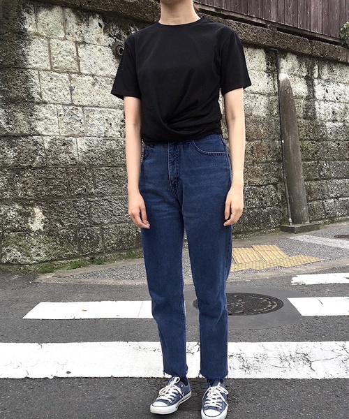 Culture Medium(カルチャーミディアム)の「30s二重地天竺ツイストTシャツ(Tシャツ/カットソー・レディース・ホワイト/ブラック/ベージュ/ピンク・FREE)」の2枚目の写真