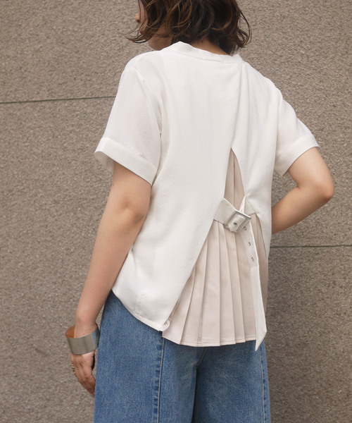 &g'aime（アンジェム）の「【&g'aime】バックプリーツスイッチブラウス（Tシャツ/カットソー・レディース・ブルー/ブラック/ホワイト・FREE）」の2枚目の写真