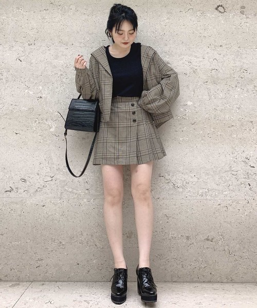 archives（アルシーヴ）の「【SETUPにも】先染めチェック前タックスカパン（スカート・レディース・ベージュ/ブラウン・MEDIUM）」の9枚目の写真