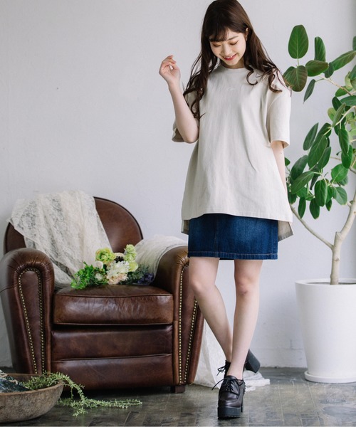 Mysa&Liina（ミーサリーナ）の「ワンポイントロゴビッグシルエットTシャツ（Tシャツ/カットソー・レディース・ブラック/ブラウン/ベージュ/オフホワイト・M）」の16枚目の写真