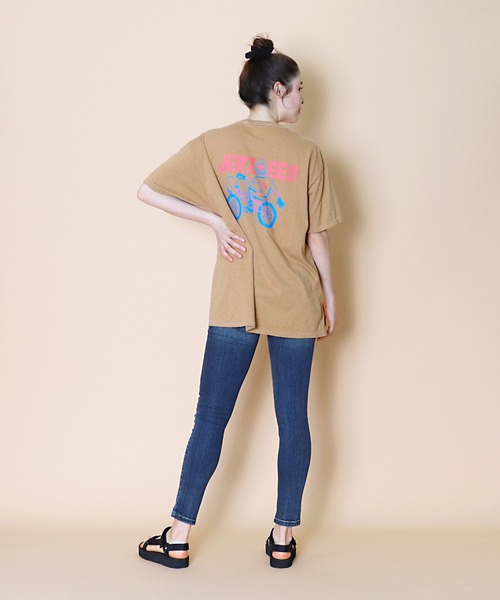 JERZEES(ジャージーズ)の「∴【 JERZEES / ジャージーズ 】タケウチアツシ ART BIKE “アート バイク”Tシャツ(Tシャツ/カットソー・メンズ・ベージュ/ホワイト/ピンク/オフホワイト・SMALL/LARGE/X-LARGE/MEDIUM)」の12枚目の写真