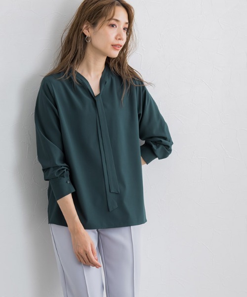 新品 ELIN エンブロハイネックブラウス BEAMS 新品 ELIN エンブロハイネックブラウス BEAMS