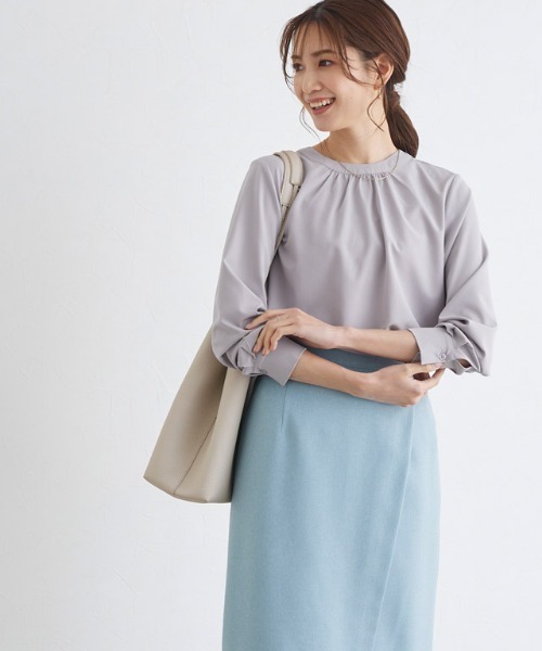 Pierrot（ピエロ）の「2wayハイネックリボンブラウス（シャツ/ブラウス・レディース・アイボリー/ホワイト系その他/ブラック系その他/ブラック系その他2/ブラウン/ブラウン系その他/グレイッシュベージュ/ライトグレー系/ラベンダー/ネイビー/ブルー系その他/ピンク/グレー/グリーン系その他・M/L）」の6枚目の写真