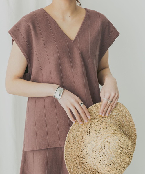 KBF+（ケービーエフプラス）の「KBF+　ニットベスト+アシメスカートSETUP（ワンピース・レディース・パープル/ブラウン・ONE）」の3枚目の写真