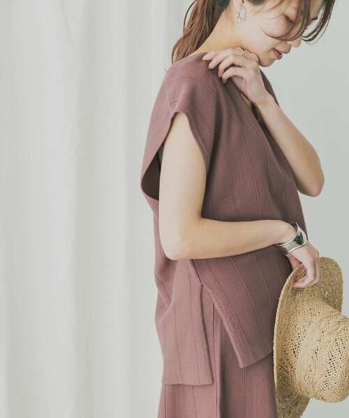 KBF+（ケービーエフプラス）の「KBF+　ニットベスト+アシメスカートSETUP（ワンピース・レディース・パープル/ブラウン・ONE）」の4枚目の写真