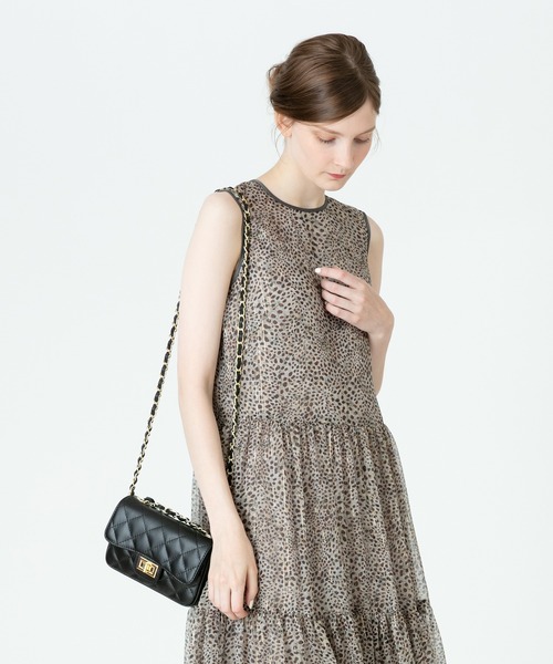 allureville（アルアバイル）の「キルティングチェーンショルダー（ショルダーバッグ・レディース・ブラック/レッド・2）」の6枚目の写真