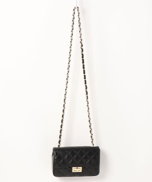 allureville（アルアバイル）の「キルティングチェーンショルダー（ショルダーバッグ・レディース・ブラック/レッド・2）」の4枚目の写真