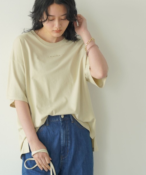 AMERICAN HOLIC(アメリカンホリック)の「刺繍ロゴカットプルオーバー(Tシャツ/カットソー・レディース・ベージュ/オフホワイト・M/L)」の1枚目の写真