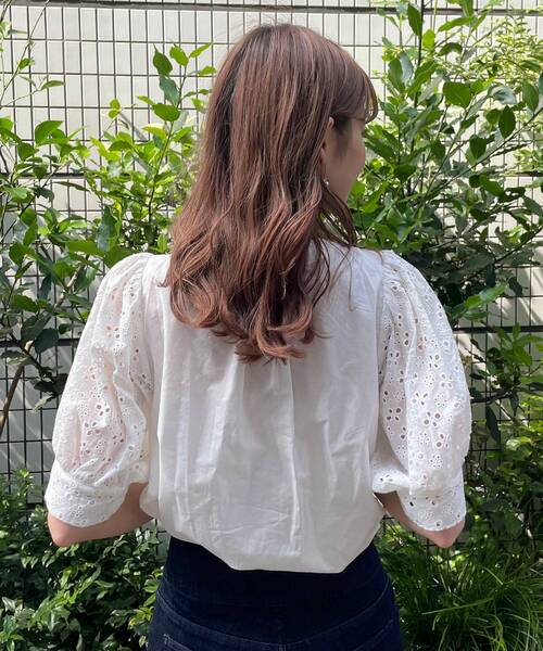 MAJESTIC LEGON（マジェスティックレゴン）の「着まわしリボンブラウス（シャツ/ブラウス・レディース・オフホワイト/ライトグレー/ブラック・SMALL/MEDIUM）」の7枚目の写真