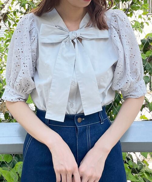 MAJESTIC LEGON（マジェスティックレゴン）の「着まわしリボンブラウス（シャツ/ブラウス・レディース・オフホワイト/ライトグレー/ブラック・SMALL/MEDIUM）」の11枚目の写真