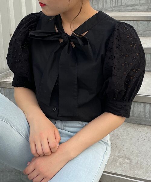 MAJESTIC LEGON（マジェスティックレゴン）の「着まわしリボンブラウス（シャツ/ブラウス・レディース・オフホワイト/ライトグレー/ブラック・SMALL/MEDIUM）」の17枚目の写真