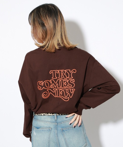 PBLIM（ページボーイリム）の「【PAGEBOYLIM】トライメッセージロンT（Tシャツ/カットソー・レディース・オフホワイト/ブラック/ブラウン/パープル・MEDIUM/LARGE）」の3枚目の写真