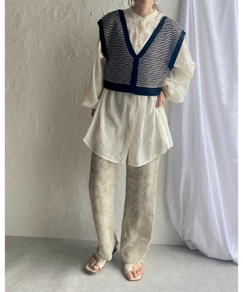 She's Closet（シーズクローゼット）の「前後2way配色Vネックショートニットベスト（ベスト・レディース・ブラック/アイボリー/ブラウン/カーキ・FREE）」の17枚目の写真