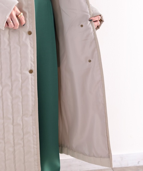 classicalelf（クラシカルエルフ）の「Iラインですっきり見せ。ボア切り替えフェザーキルティングコート（ノーカラーコート・レディース・ベージュ/グレイッシュベージュ/モカ/アイボリー・MEDIUM/LARGE/X-LARGE）」の15枚目の写真