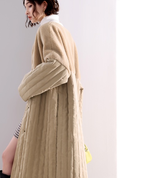 classicalelf（クラシカルエルフ）の「Iラインですっきり見せ。ボア切り替えフェザーキルティングコート（ノーカラーコート・レディース・ベージュ/グレイッシュベージュ/モカ/アイボリー・MEDIUM/LARGE/X-LARGE）」の22枚目の写真