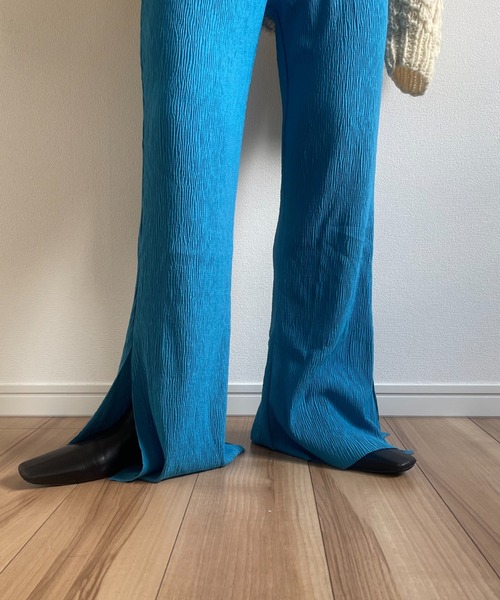 wee9s(ウィークス)の「wrinkle slit stretch pants / ウエストゴムシワ加工クリンクルスリットストレッチパンツ(その他パンツ・レディース・イエロー/ブルー・M)」の9枚目の写真