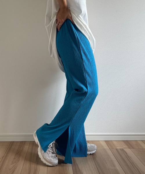 wee9s(ウィークス)の「wrinkle slit stretch pants / ウエストゴムシワ加工クリンクルスリットストレッチパンツ(その他パンツ・レディース・イエロー/ブルー・M)」の15枚目の写真
