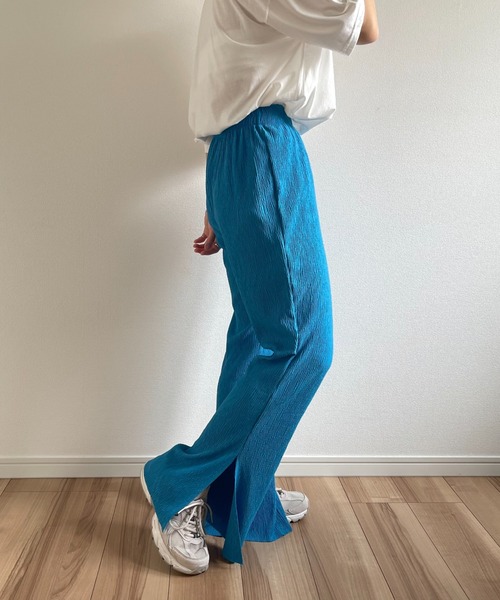 wee9s(ウィークス)の「wrinkle slit stretch pants / ウエストゴムシワ加工クリンクルスリットストレッチパンツ(その他パンツ・レディース・イエロー/ブルー・M)」の21枚目の写真