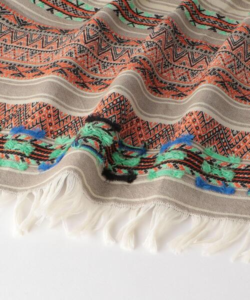 LOEFF（ロエフ）の「＜LOEFF（ロエフ）＞ジャカード ストール（ストール/ショール・レディース・オレンジ・FREE）」の3枚目の写真