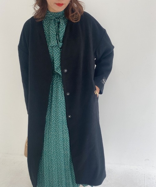 archives(アルシーヴ)の「Vネックコート(ノーカラーコート・レディース・アイボリー/ブラック/グレー/グレイッシュベージュ/ピンクベージュ・MEDIUM)」の3枚目の写真