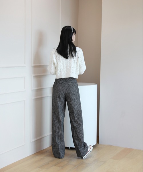 by muni:r（バイ ムニール）の「ビンテージ ムード チェック ピンタック スラックス（スラックス・レディース・ブラック/ブラウン・SMALL/MEDIUM）」の12枚目の写真