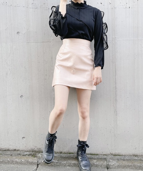 lilLilly(リルリリー)の「レザークロコミニスカート(スカート・レディース・ブラック/ピンク・SMALL/MEDIUM)」の18枚目の写真