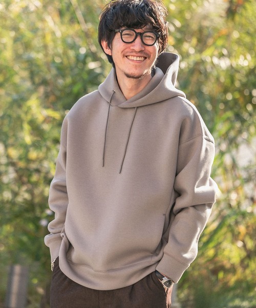 ITEMS URBANRESEARCH（アイテムズ アーバンリサーチ）の「ダンボール プルオーバーパーカー（パーカー・メンズ・ブラック/ブラウン/ベージュ/グレー・MEDIUM/LARGE）」の2枚目の写真