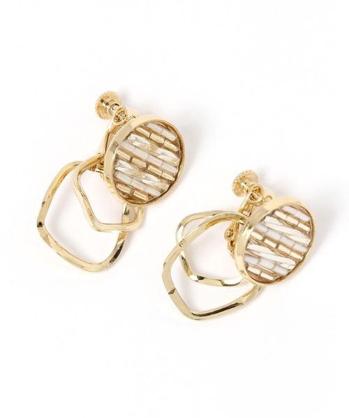 studio CLIP（スタディオクリップ）の「2WAYビーズメタルイヤリング（イヤリング・レディース・ホワイト/グレー・FREE）」の2枚目の写真