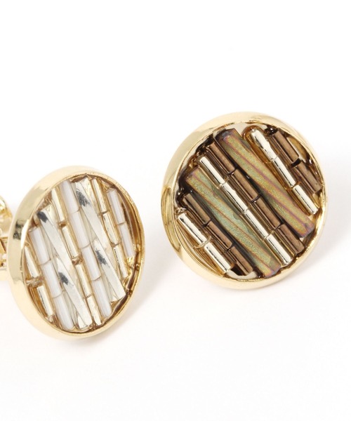 studio CLIP（スタディオクリップ）の「2WAYビーズメタルイヤリング（イヤリング・レディース・ホワイト/グレー・FREE）」の6枚目の写真