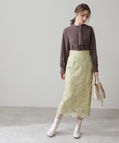 N.（N. Natural Beauty Basic）（エヌエヌナチュラルビューティーベーシック）の「◆ボウタイ風ブラウス（シャツ/ブラウス・レディース・チャコールグレー/ベージュ/イエロー/ラベンダー/オフホワイト/ブルー・MEDIUM）」の8枚目の写真