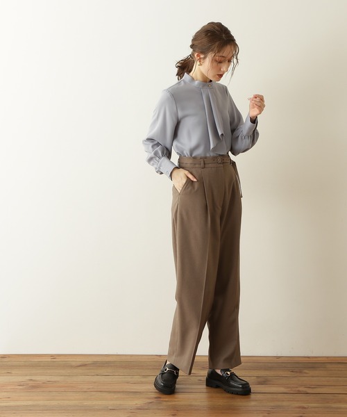 N.（N. Natural Beauty Basic）（エヌエヌナチュラルビューティーベーシック）の「◆ボウタイ風ブラウス（シャツ/ブラウス・レディース・チャコールグレー/ベージュ/イエロー/ラベンダー/オフホワイト/ブルー・MEDIUM）」の20枚目の写真