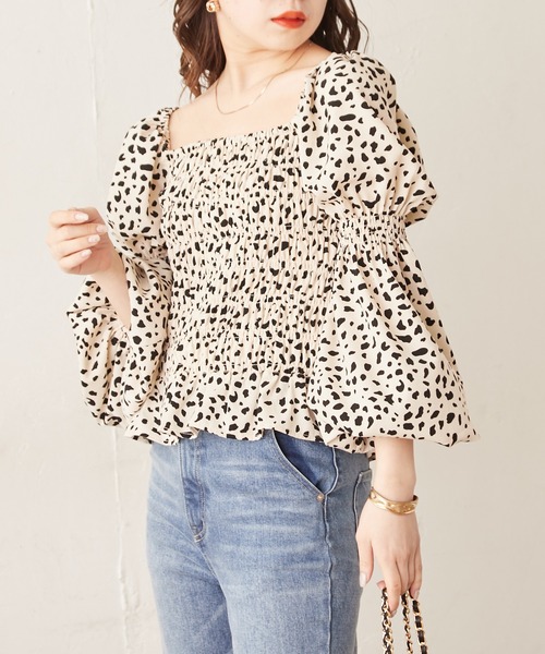 Chico(チコ)の「シャーリングボリュームブラウス(シャツ/ブラウス・レディース・ホワイト系その他2/ホワイト系その他3/ブラック系その他2/ベージュ系その他2・FREE)」の17枚目の写真