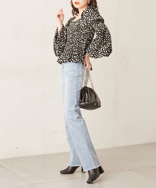 Chico(チコ)の「シャーリングボリュームブラウス(シャツ/ブラウス・レディース・ホワイト系その他2/ホワイト系その他3/ブラック系その他2/ベージュ系その他2・FREE)」の20枚目の写真