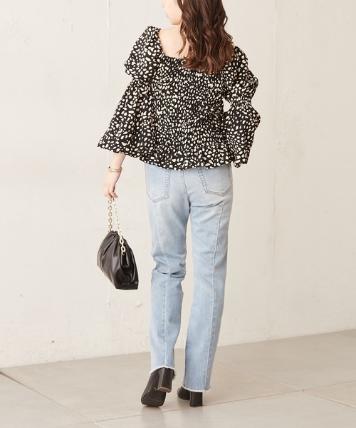 Chico(チコ)の「シャーリングボリュームブラウス(シャツ/ブラウス・レディース・ホワイト系その他2/ホワイト系その他3/ブラック系その他2/ベージュ系その他2・FREE)」の21枚目の写真