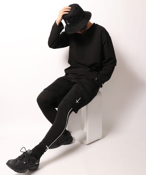 ByTheR（バイザアール）の「BYTHER 韓国ブランド クロス刺繍長袖Tシャツ（Tシャツ/カットソー・メンズ・ブラック・FREE）」の6枚目の写真