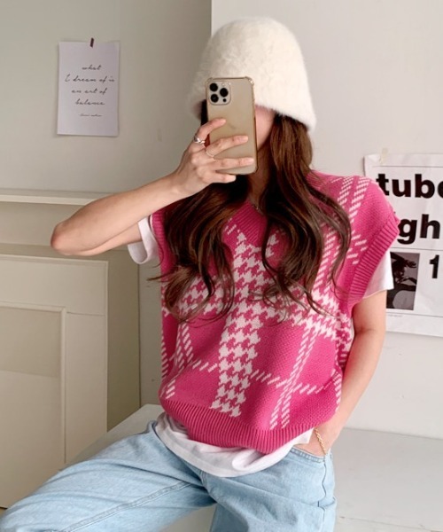 NANING9（ナンニング）の「NANING9 チェック柄Vネックオーバーサイズベスト（ベスト・レディース・ブラック/クリーム/ピンク・FREE）」の9枚目の写真