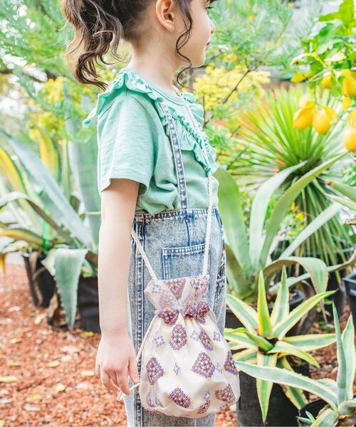 BREEZE（ブリーズ）の「刺繍巾着ポシェット（ショルダーバッグ・キッズ・ブラック/オフホワイト・FREE）」の5枚目の写真