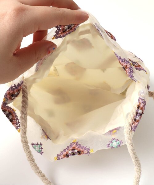 BREEZE（ブリーズ）の「刺繍巾着ポシェット（ショルダーバッグ・キッズ・ブラック/オフホワイト・FREE）」の12枚目の写真