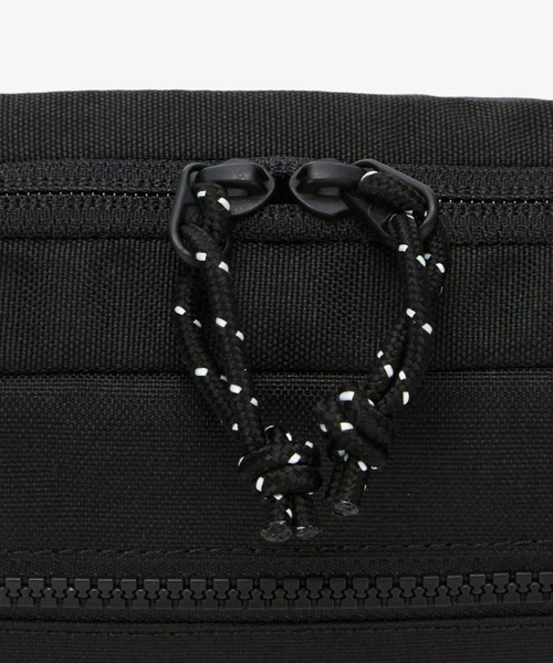 THE NORTH FACE(ザノースフェイス)の「THE NORTH FACE(ザ・ノースフェイス)/SUPER SLING BAG(ショルダーバッグ・レディース・ブラック/ホワイト/ベージュ・FREE)」の15枚目の写真