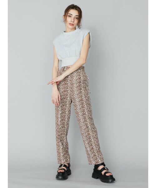 EVRIS（エヴリス）の「バックルプラットフォームサンダル（サンダル・レディース・ホワイト/ブラック・SMALL/MEDIUM/LARGE）」の5枚目の写真