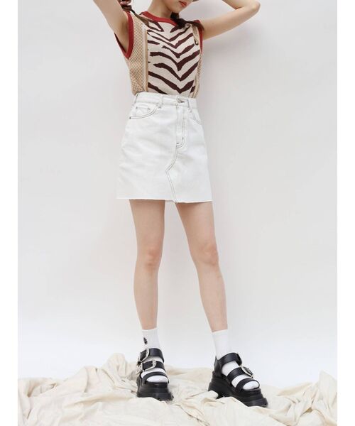 EVRIS（エヴリス）の「バックルプラットフォームサンダル（サンダル・レディース・ホワイト/ブラック・SMALL/MEDIUM/LARGE）」の20枚目の写真