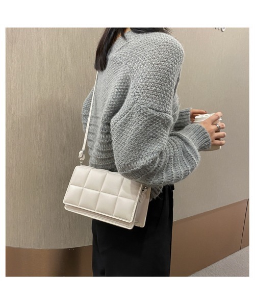 おしゃれスタ（オシャレスタ）の「キルティングミニショルダーバッグ（ハンドバッグ・レディース・ホワイト/ブラック/ベージュ/ブラウン/グリーン・FREE）」の2枚目の写真
