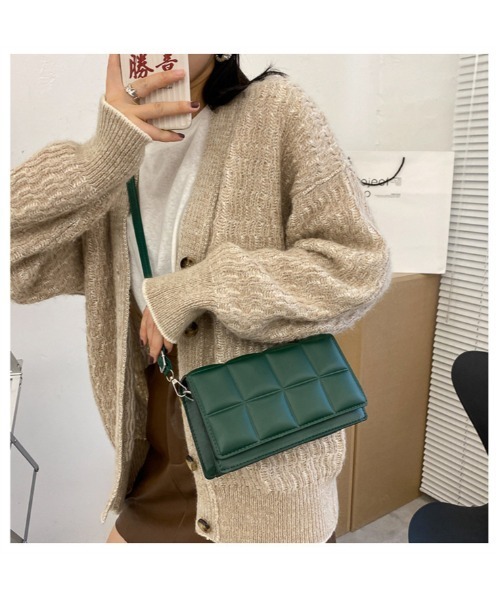 おしゃれスタ（オシャレスタ）の「キルティングミニショルダーバッグ（ハンドバッグ・レディース・ホワイト/ブラック/ベージュ/ブラウン/グリーン・FREE）」の5枚目の写真