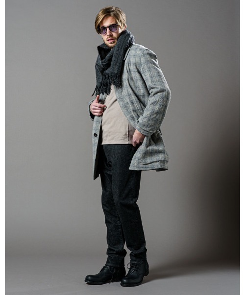 wjk（ダヴルジェイケイ）の「fringe soft stall（ストール/ショール・メンズ・ネイビー/レッド/ブラック系その他・FREE）」の4枚目の写真