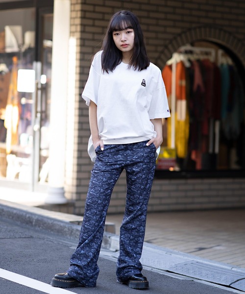 X-girl（エックスガール）の「Champion REVERSE WEAVE S/S TEE（Tシャツ/カットソー・レディース・ホワイト/ブラック/ライトグリーン・S/M/L/XL）」の7枚目の写真