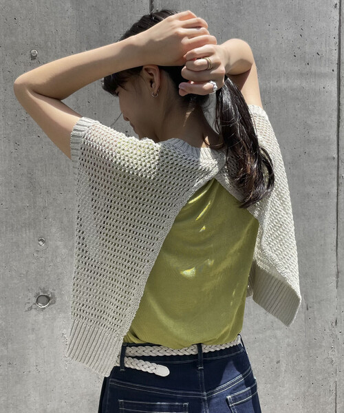 MONO COMME CA(モノコムサ)の「透かし メッシュニットベスト(ベスト・レディース・ミント/サックスブルー/グレー/ベージュ・FREE)」の4枚目の写真