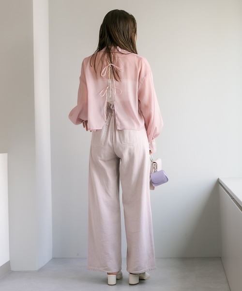 OLIVE des OLIVE（オリーブデオリーブ）の「バックリボンボリューム袖クロップドシャツ（シャツ/ブラウス・レディース・ホワイト/オフホワイト/ピンク/ラベンダー・FREE）」の18枚目の写真